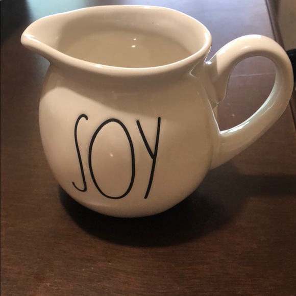 Rae Dunn Other - Rae Dunn soy Dispenser